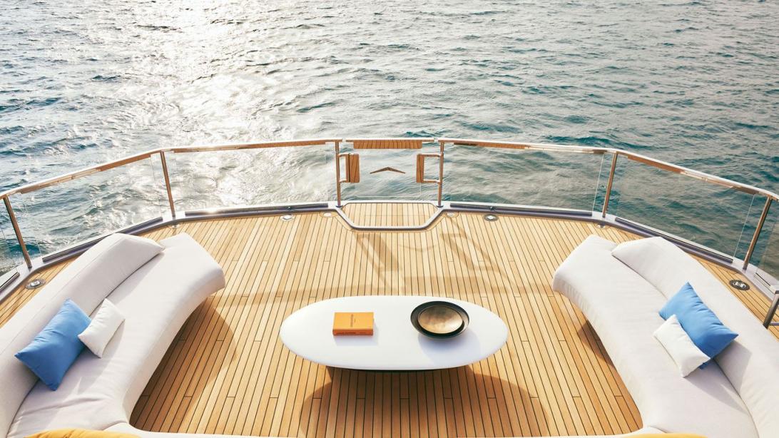 Motor yacht Shabby Azimut Yacht Harbour