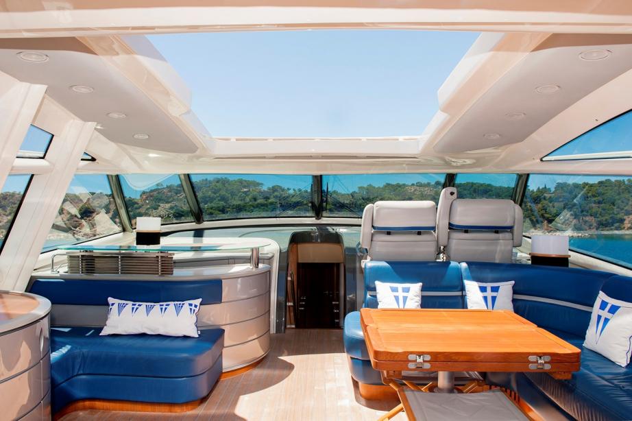 Motor yacht Slip Away Baia Yacht Harbour