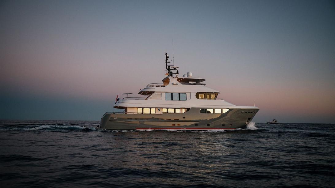 Motor yacht Seal Jade Yachts Yacht Harbour