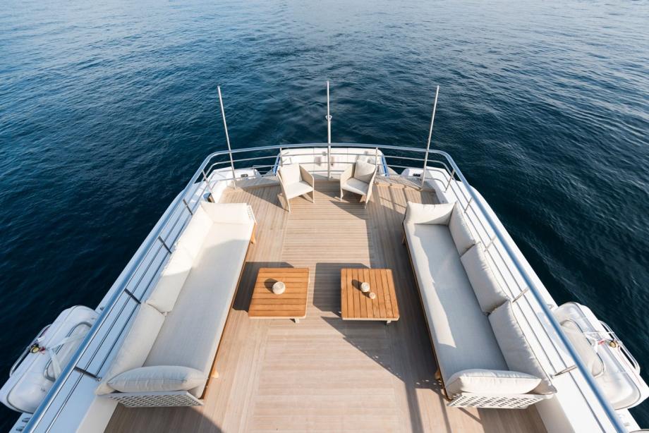 Motor yacht Piccolo Alpha Custom Yachts Yacht Harbour