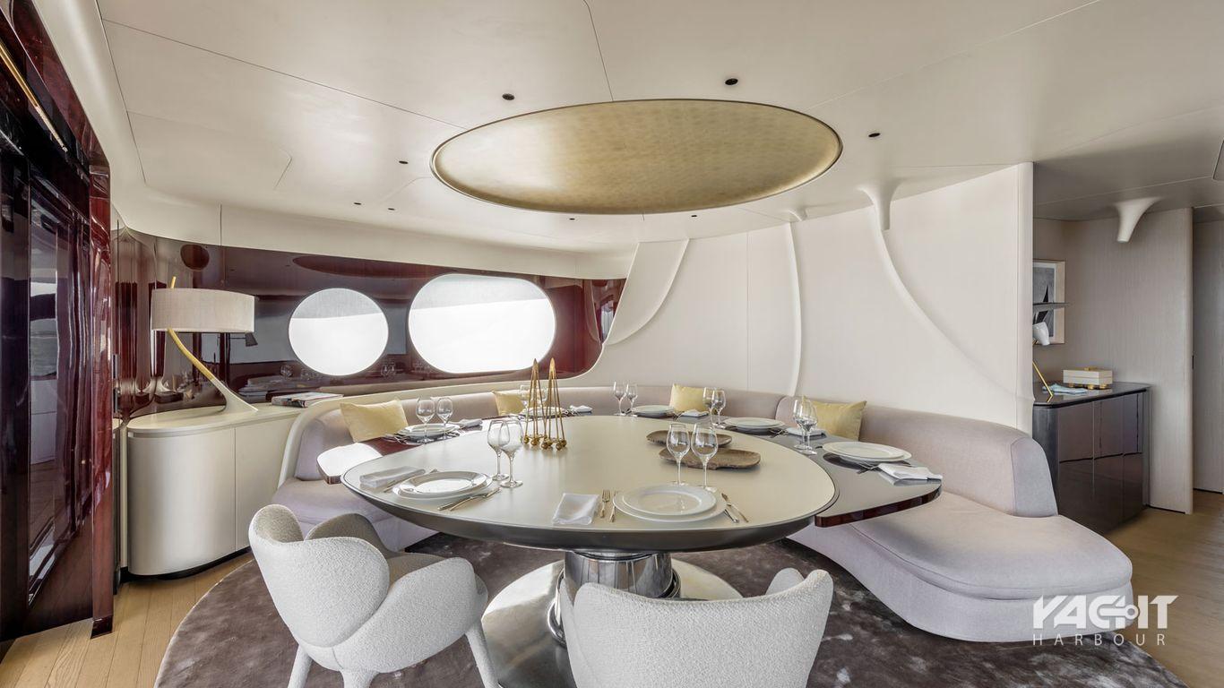 Motor yacht Shabby Azimut Yacht Harbour