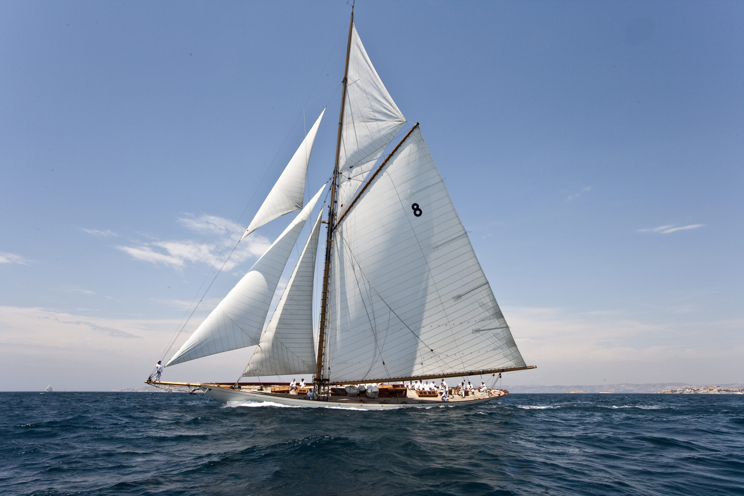 MOONBEAM IV rejoint MARIQUITA à Brest Yachting Classique