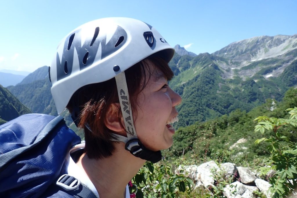 プロガイドが教える 登山用ヘルメットの種類と選び方 登山ガイド 沖本浩一