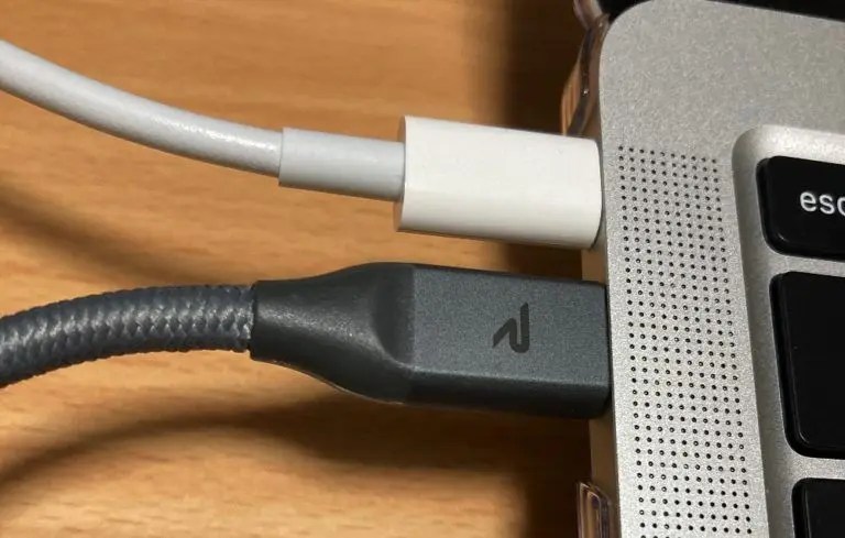 Apple SuperDriveで「電力が必要です」と出たときに使えるUSB Type C変換ケーブル Macのアンチョコ