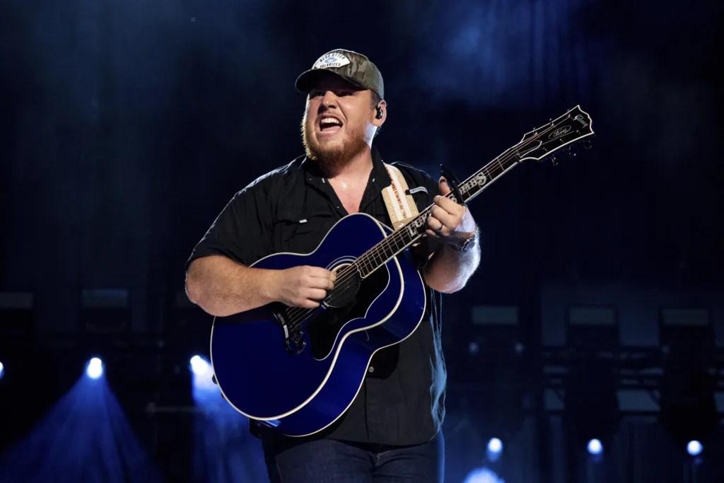 What Guitar Does Luke Combs Play? The Ultimate Guide For Fans YAMAHA.den