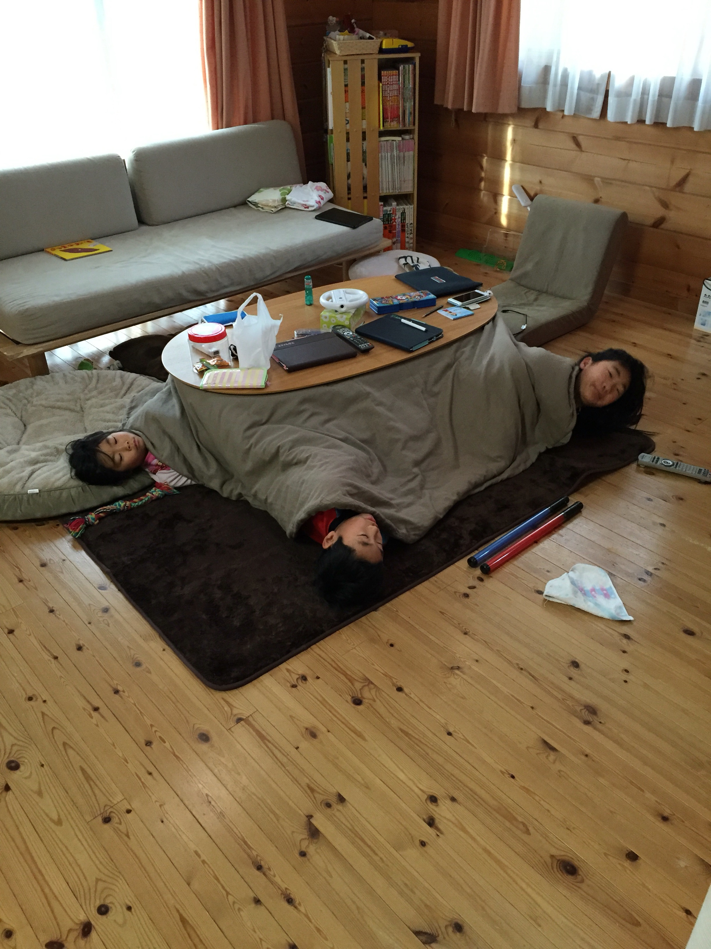 もう冬眠するしかない！ベルメゾンの《ダメ人間シリーズ》が大人気♪ | 4Yuuu! こたつは人間をダメにする｜やねやねやね