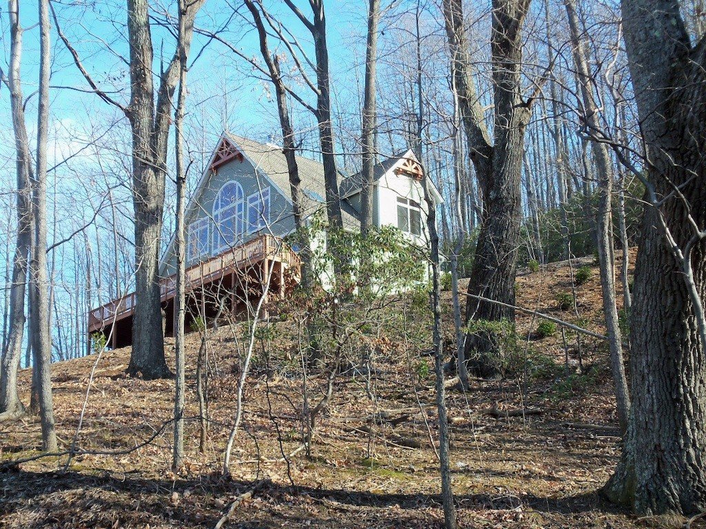 A Compact Blue Ridge Mountains Yankee Barn Home Lives Large