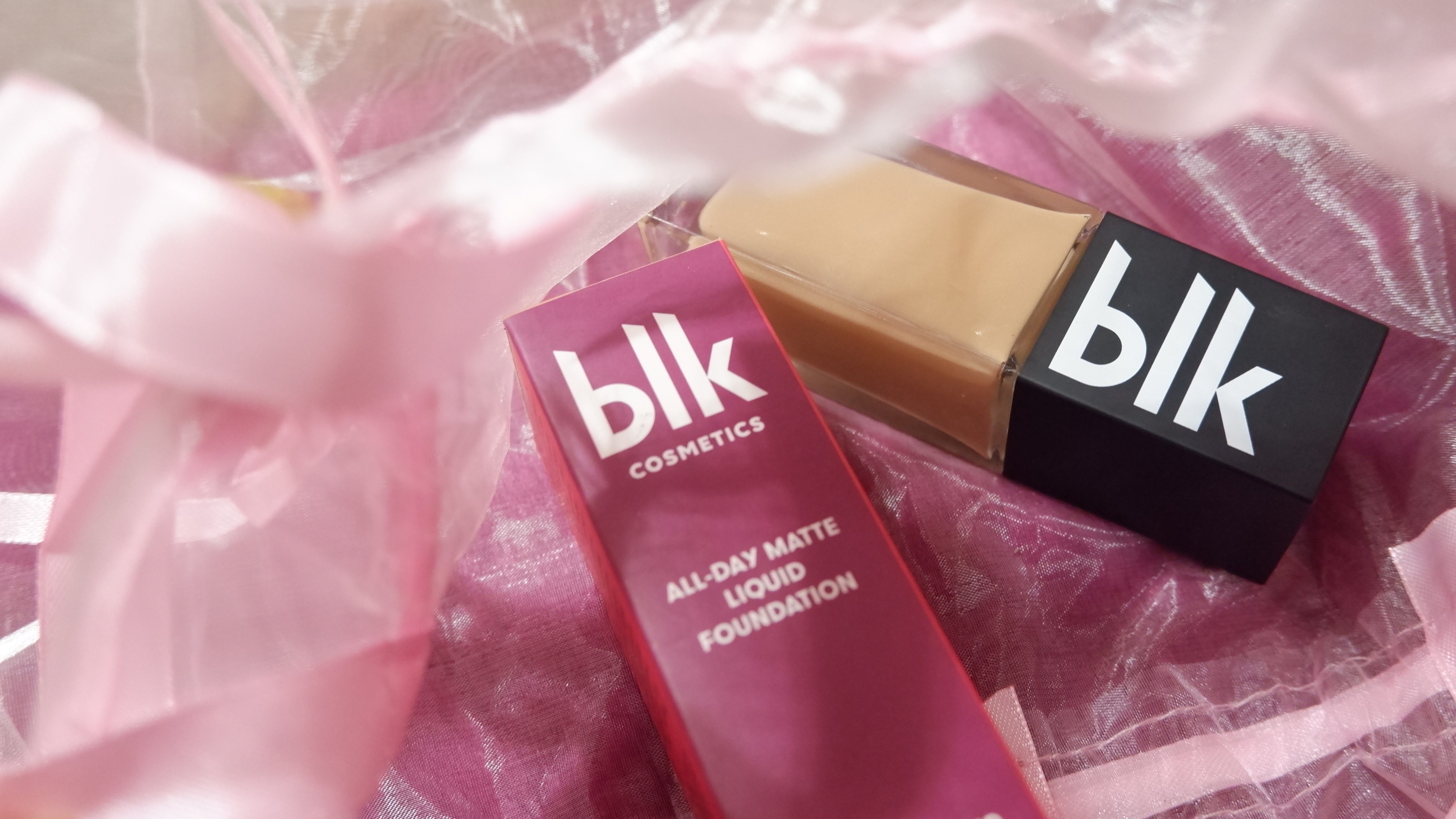 blk all day matte liquid foundation