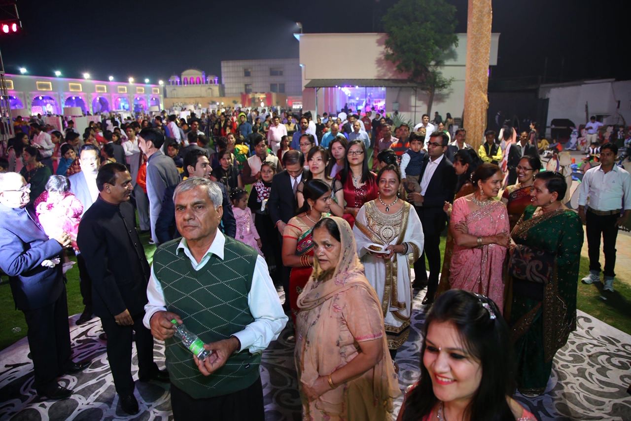 三好 家 大 家族 画像