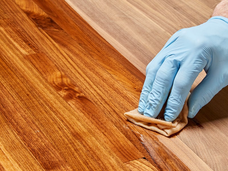 Do You Sand The Final Coat Of Polyurethane