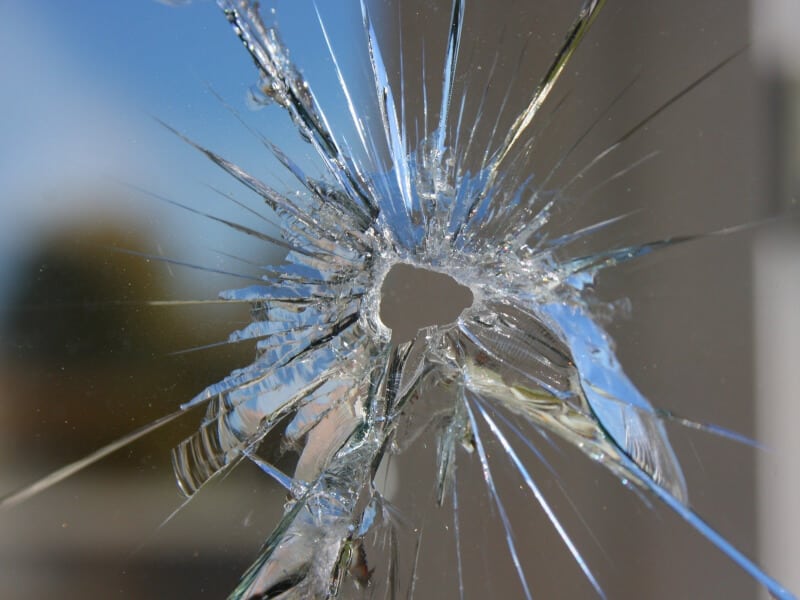 How To Fix Cracked Glass