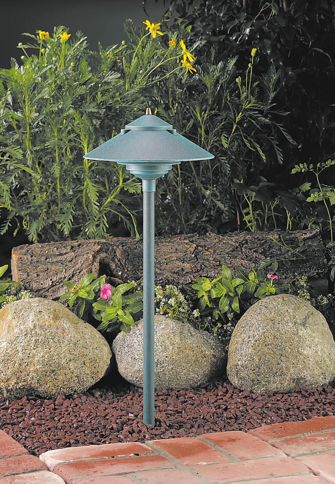 9217 Path Light by Vista Lighting YardIllumination