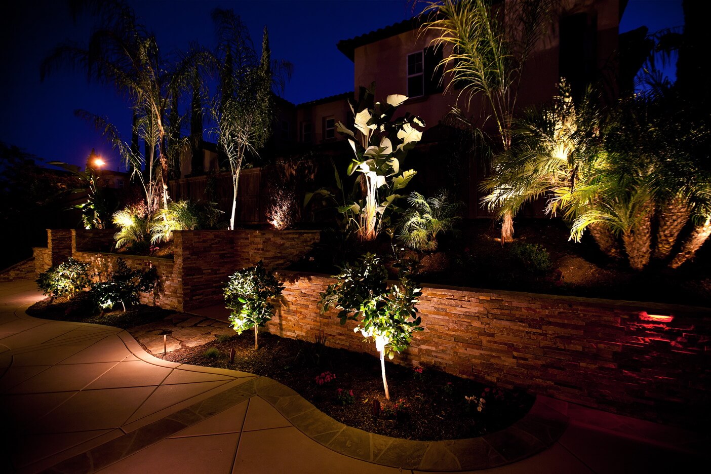 YardIllumination High Quality Outdoor & Landscape Lighting