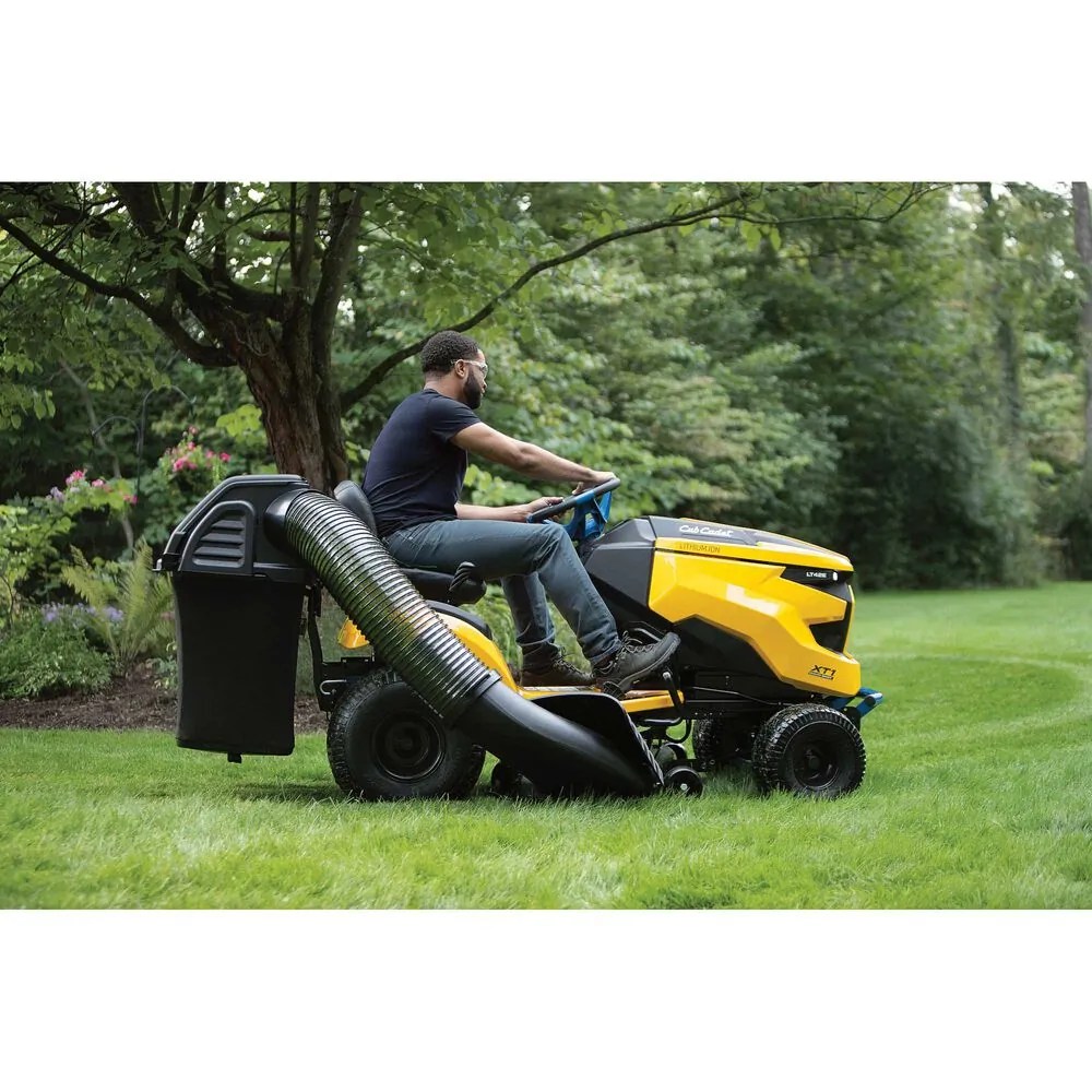Cub Cadet XT1 LT42E Riding Lawn Mower