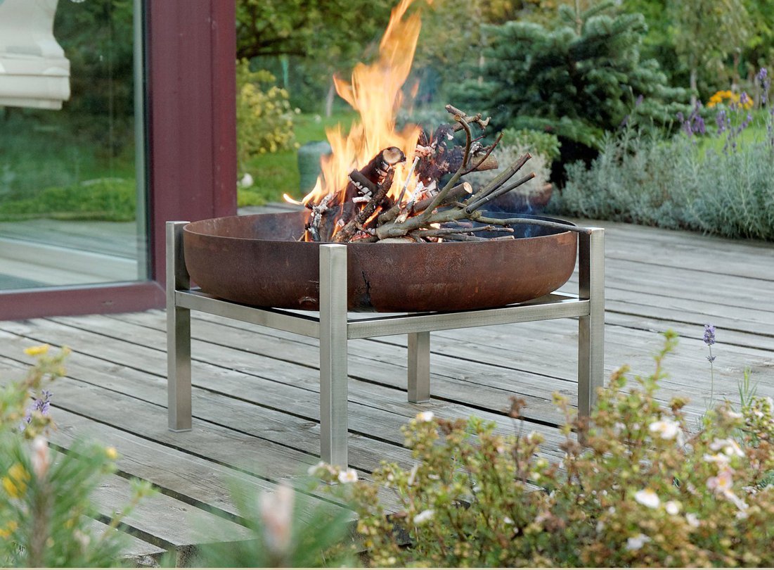 Gas Fire Pits vs. WoodBurning Fire Pits Yardzen