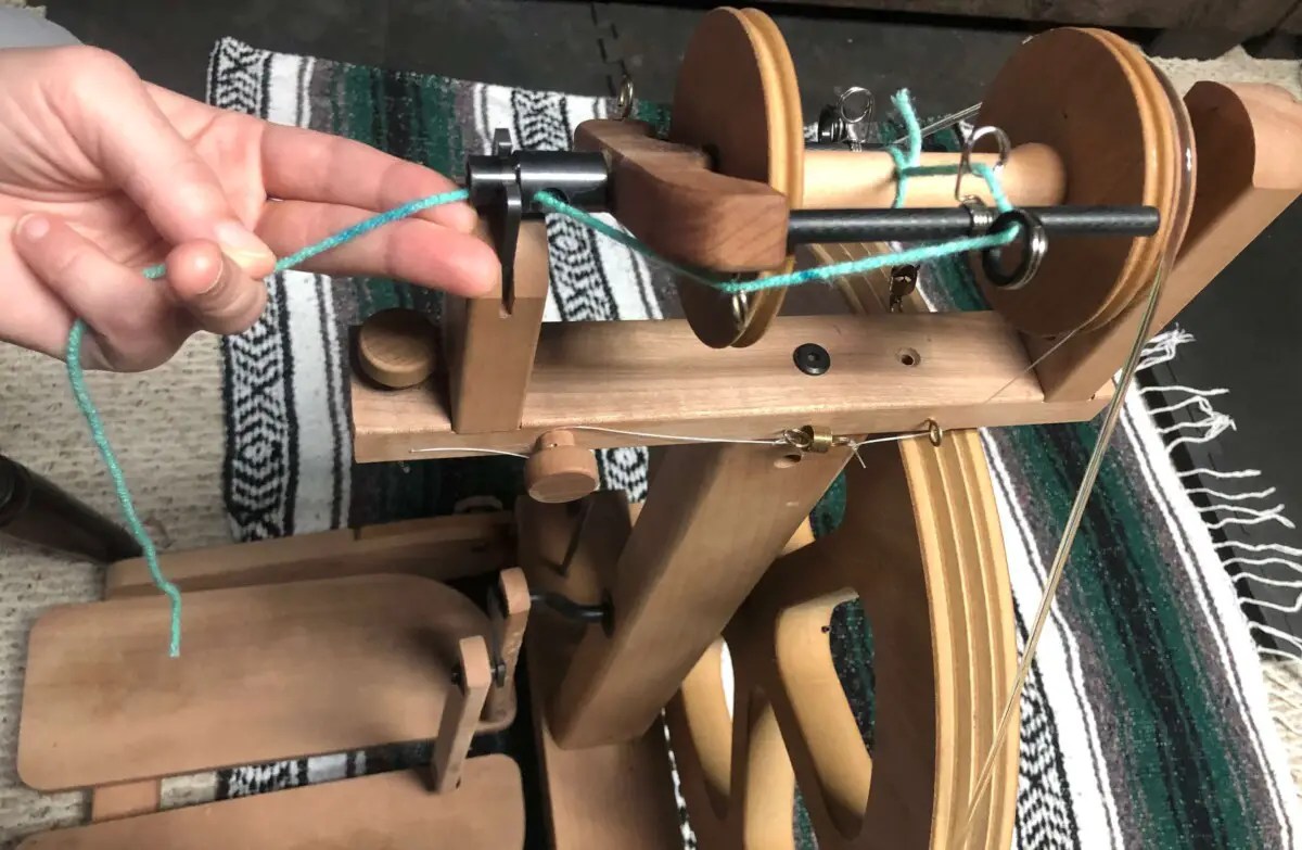 How to Use a Spinning Wheel (5 Simple Steps to Make Yarn) Yarnhustler