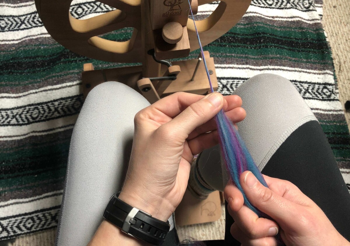 How to Use a Spinning Wheel (5 Simple Steps to Make Yarn) Yarnhustler