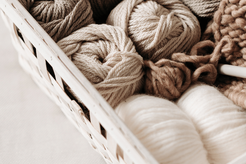 How To Hold Your Hook And Yarn Yarn Society