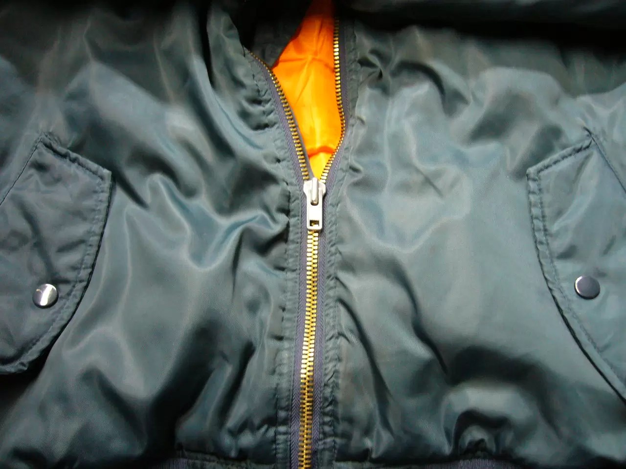 Ma １ブルゾンのジッパーが閉まらないので困りました シエルブルー