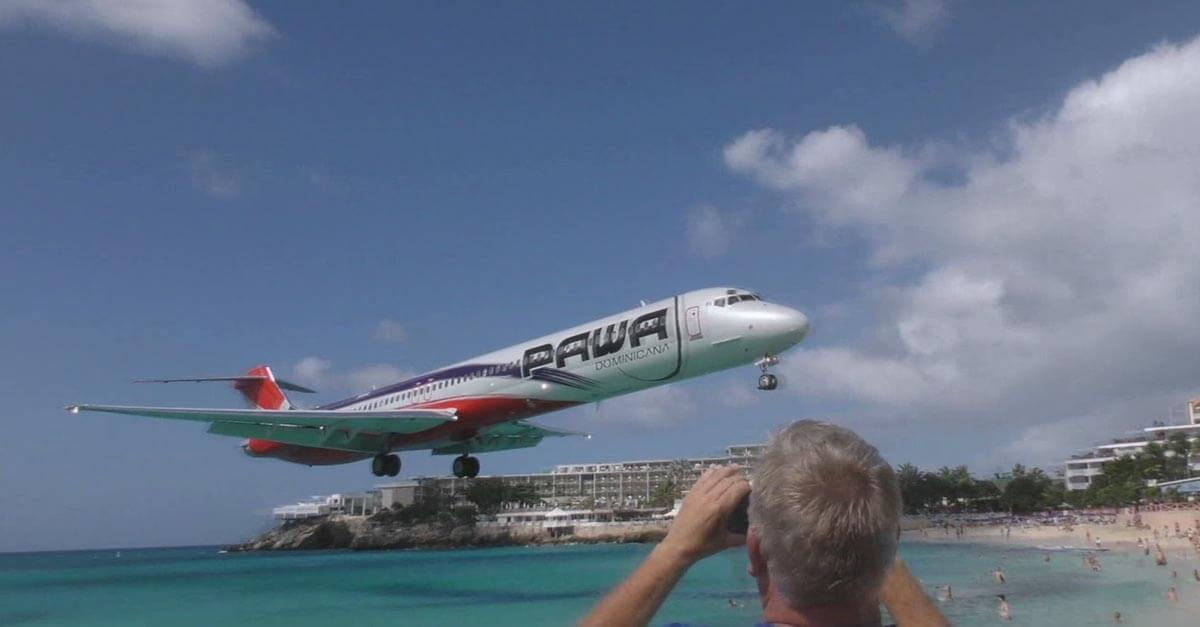Passenger Jet Gives a Whole New Meaning To Low FlyBy Yeah! Motor