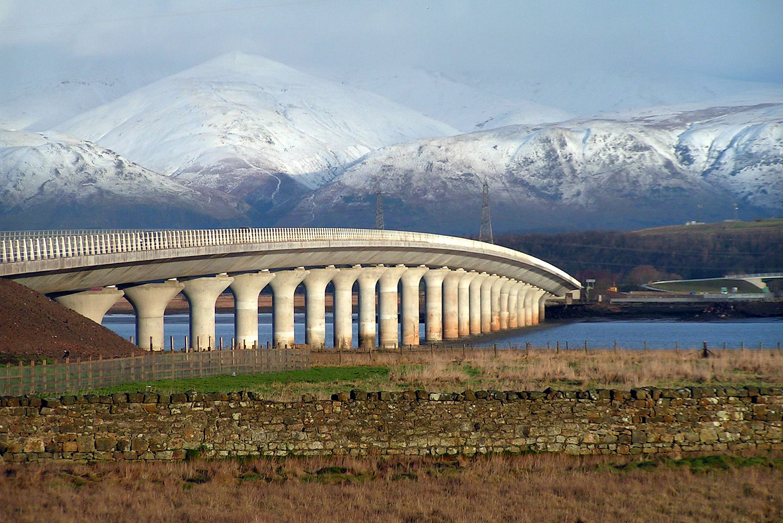 Clackmannanshire Bridge, Scotland Yee Associates