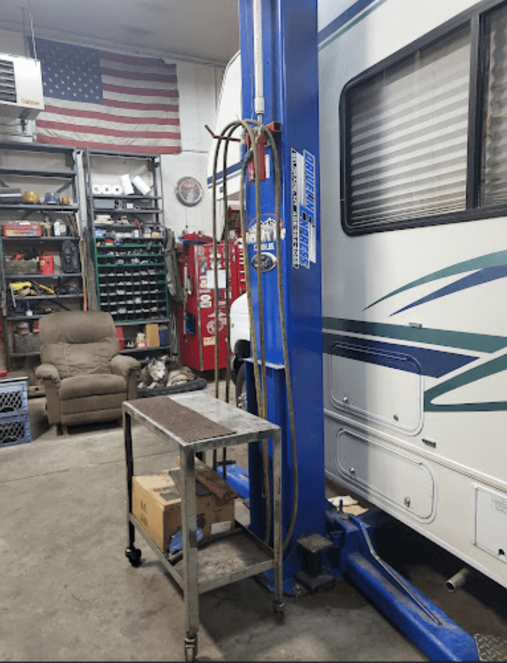 JD's Auto, LLC Yellowstone Escapes