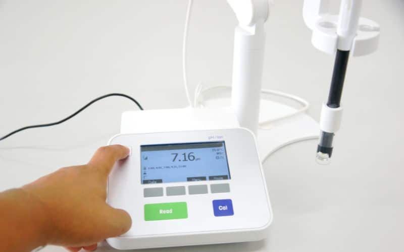 The Ultimate Guide to the Best pH Meter for Water Testing Yemisi Iyilade