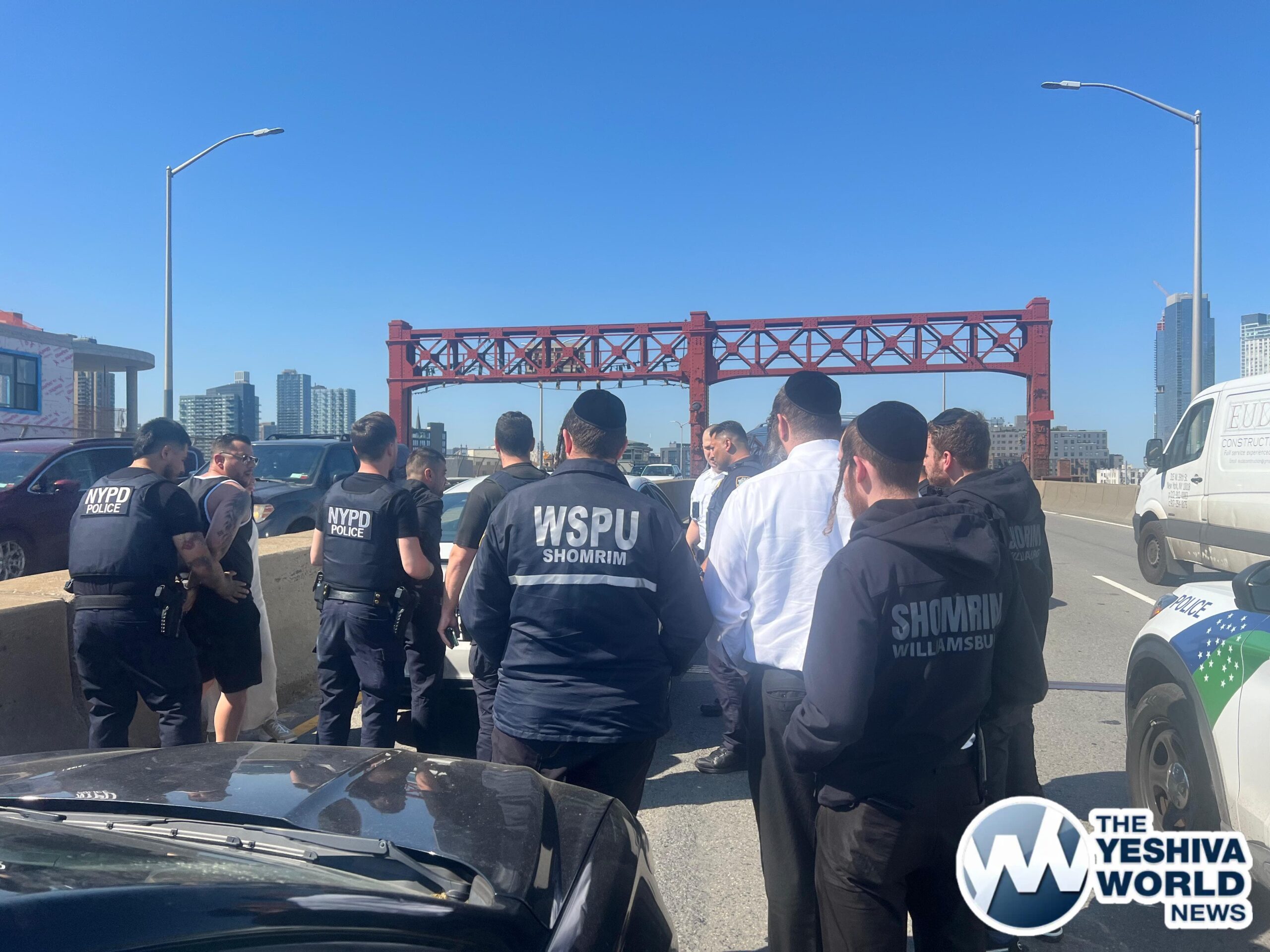 WILLIAMSBURG Skimming Scammers Busted Two Arrested After Shomrim(04)