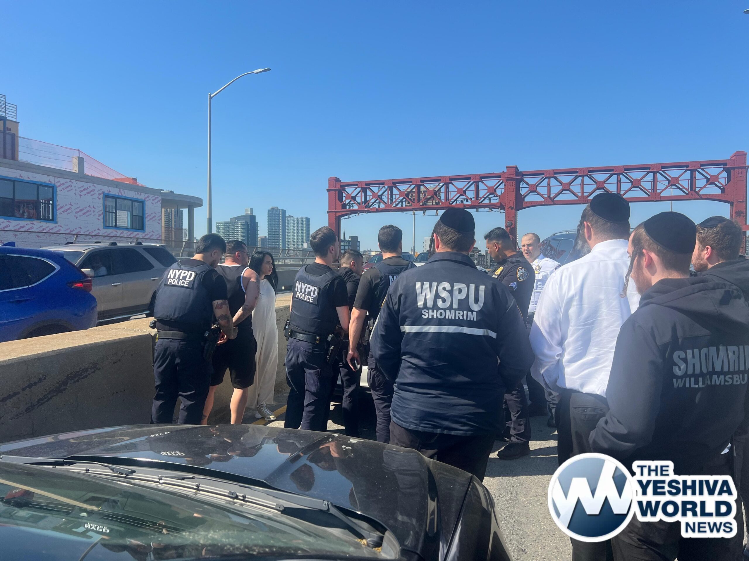 WILLIAMSBURG Skimming Scammers Busted Two Arrested After Shomrim(02)