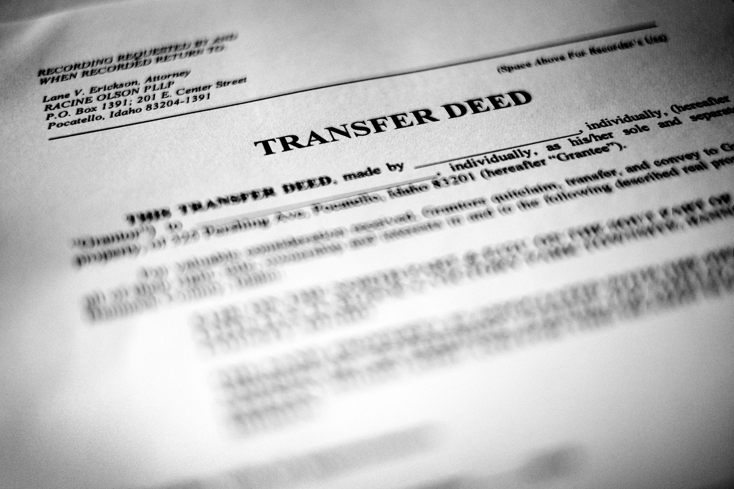 Understanding the Difference between a Deed and Title in MD