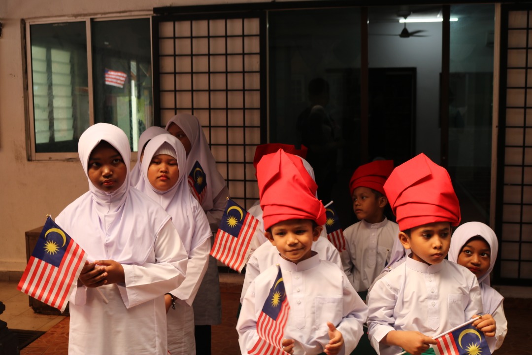Madrasah tsanawiyah darul hikmah alamat : YIDE - Yayasan Islam Darul Ehsan