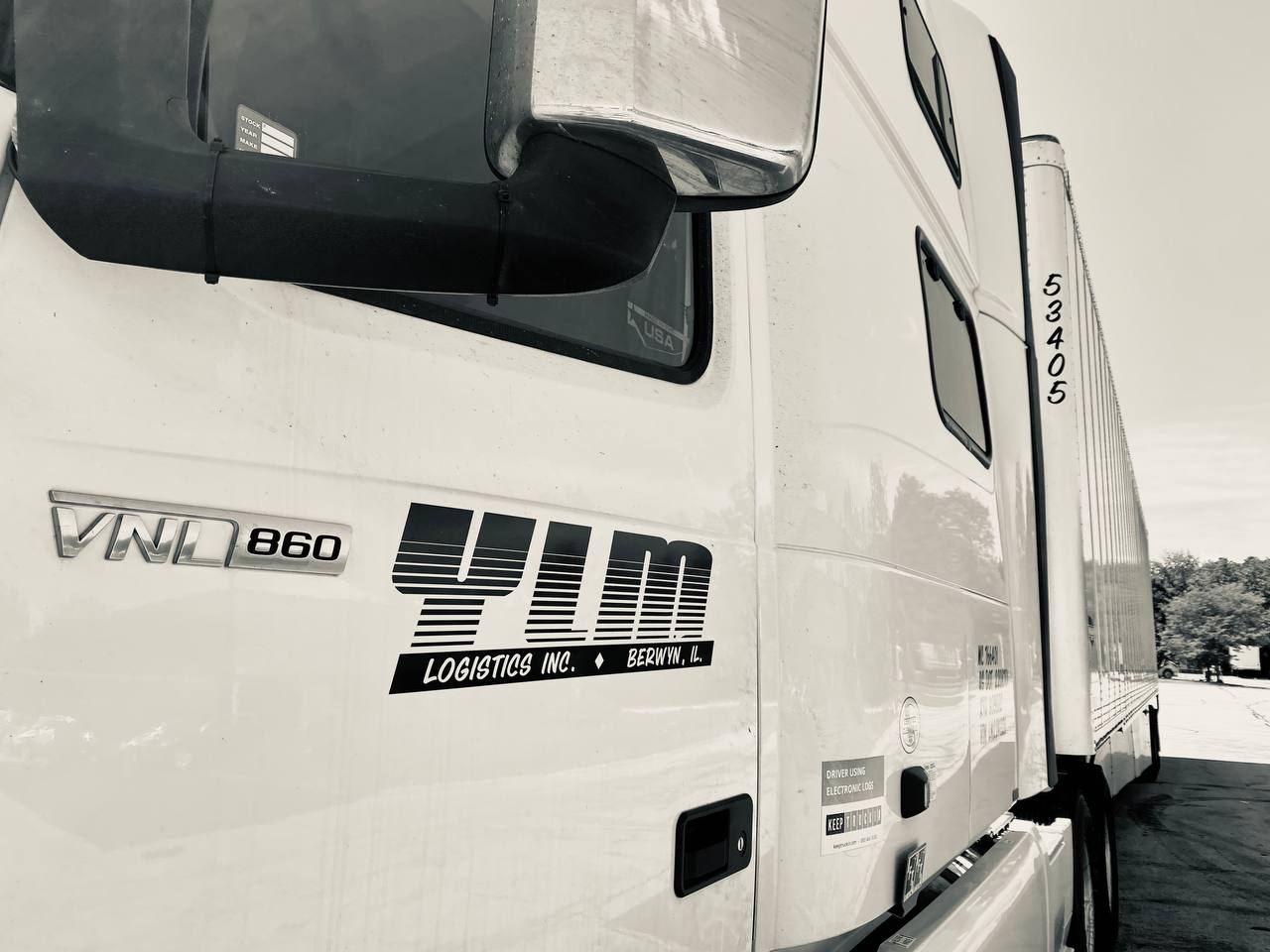 Gallery YLM Logistics Inc.