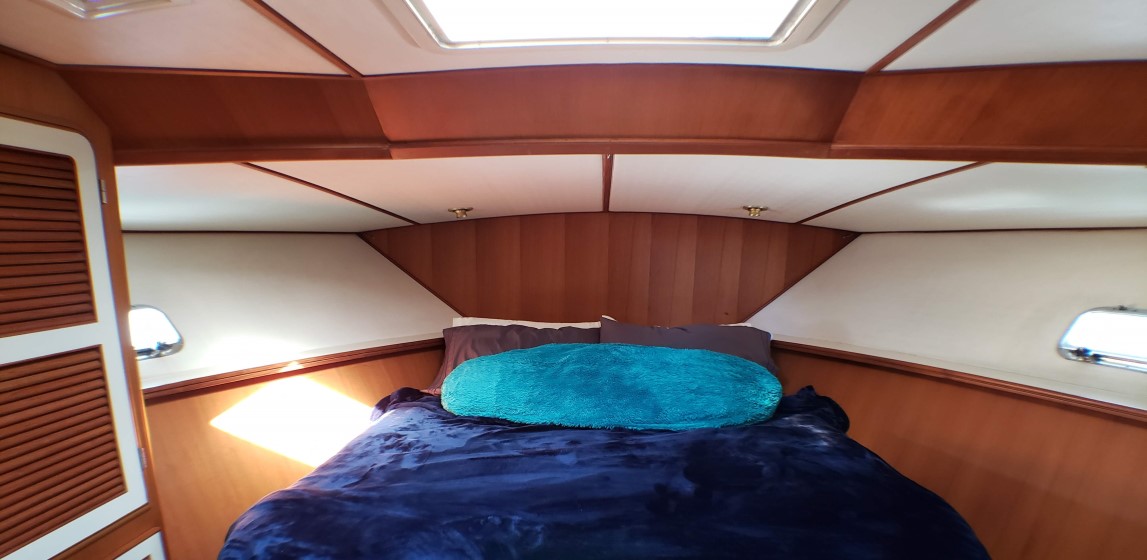 60′ Spindrift FB Motor Yacht Yacht Management Boat Rentals Captain