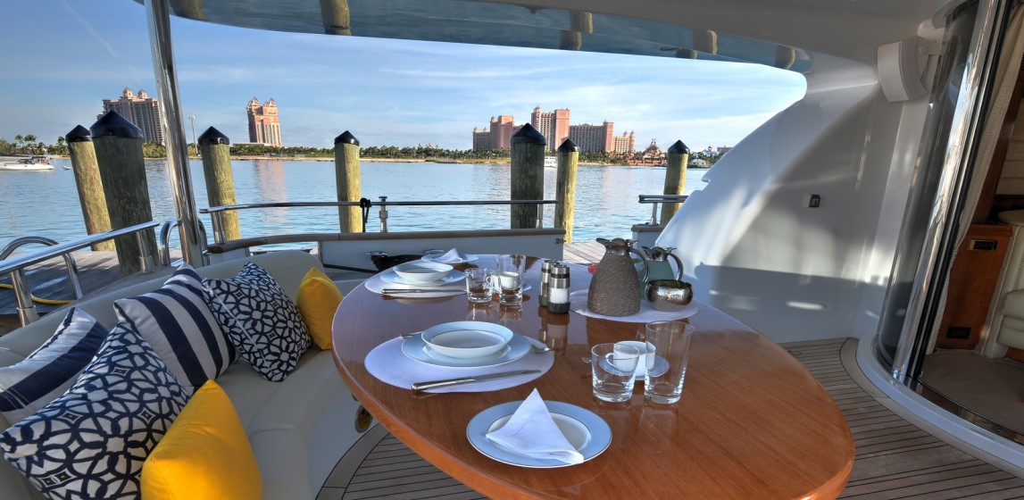 85′ Azimut Luxury Motor Yacht Yacht Management Boat Rentals Captain