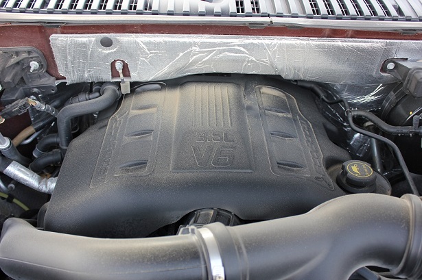 First Drive: 2015 Ford Expedition | Saudi Arabia - YallaMotor