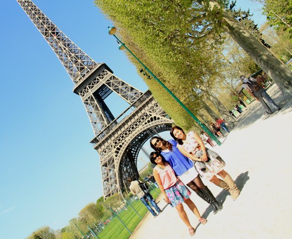 Jalan-Jalan Ke Paris - Panduan Traveling Yoexplore
