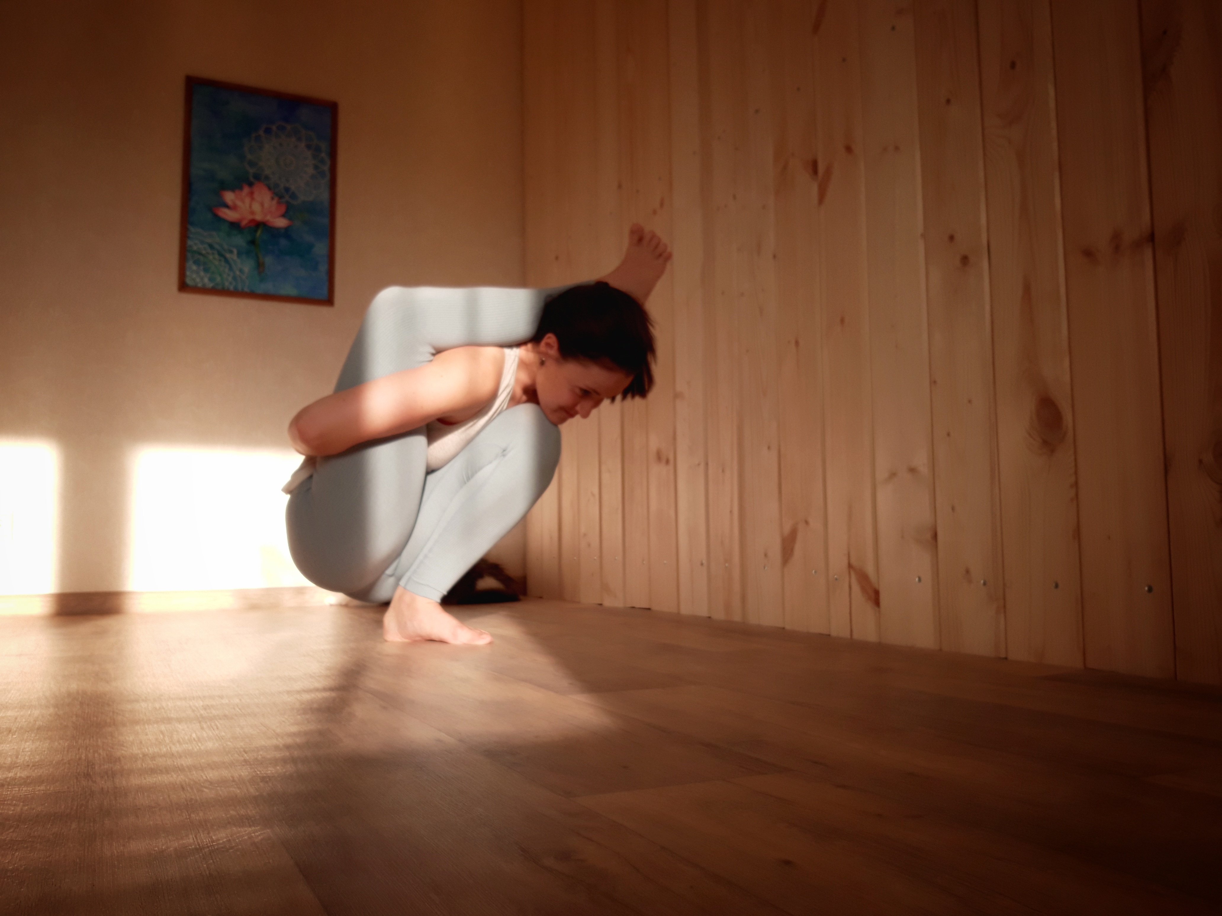 Модные позы йоги