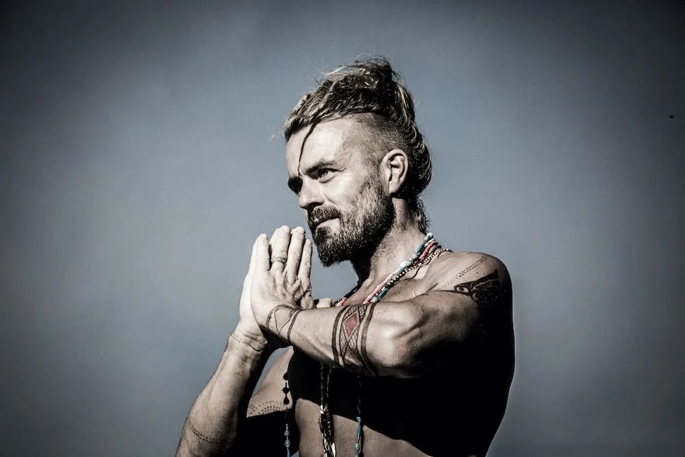 "Australia's Sexiest Vegetarian" Xavier Rudd im Interview Yoga World