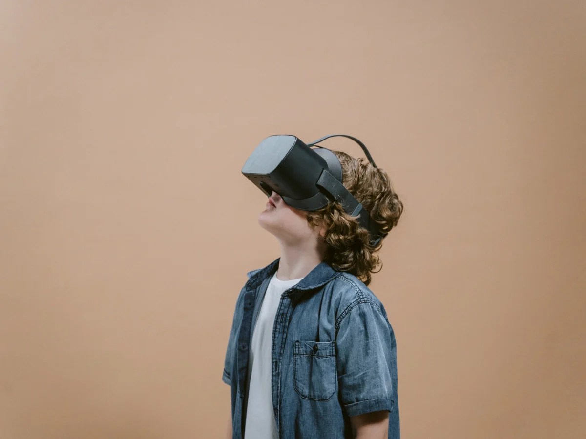 Is Virtual Reality Safe For Kids? What Parents Need To Know About VR