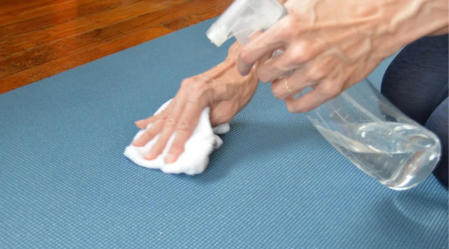 How To Clean Yoga Mat At Home Yogini Yoga