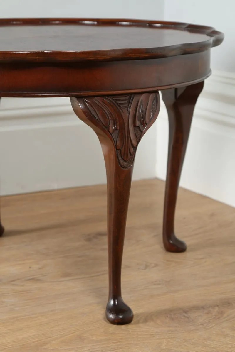 Queen Anne Style Burr Walnut Round Coffee Table by Cameo (Circa 1960