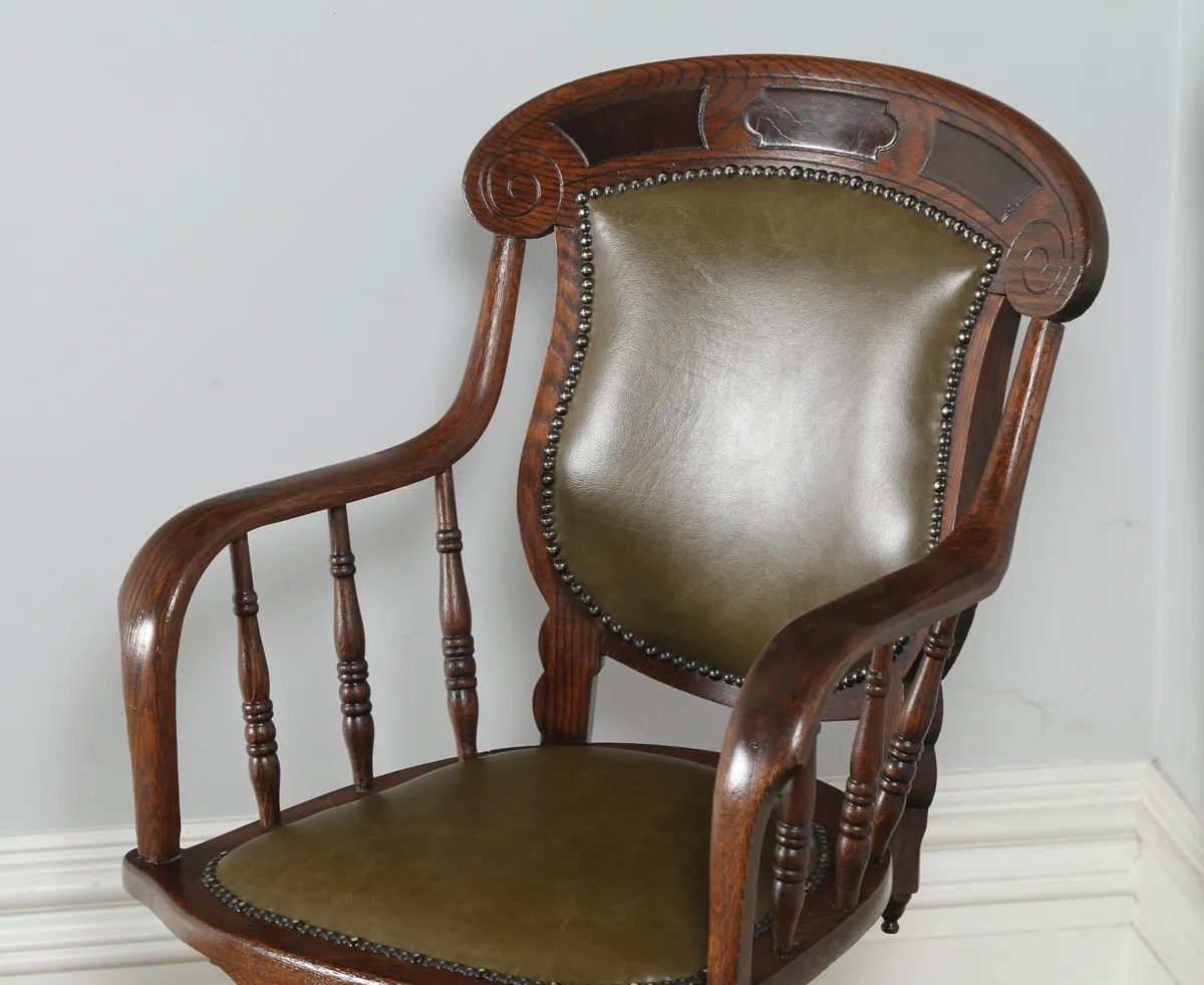 Antique American Victorian Oak Revolving Office Desk Captain’s Chair