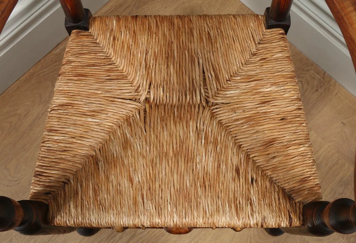 Style Set of 8 Ash & Elm Spindle Back Country Farmhouse