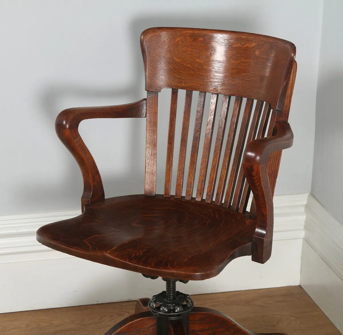 Antique Edwardian Oak Revolving Swivel Office Desk Arm Chair (Circa
