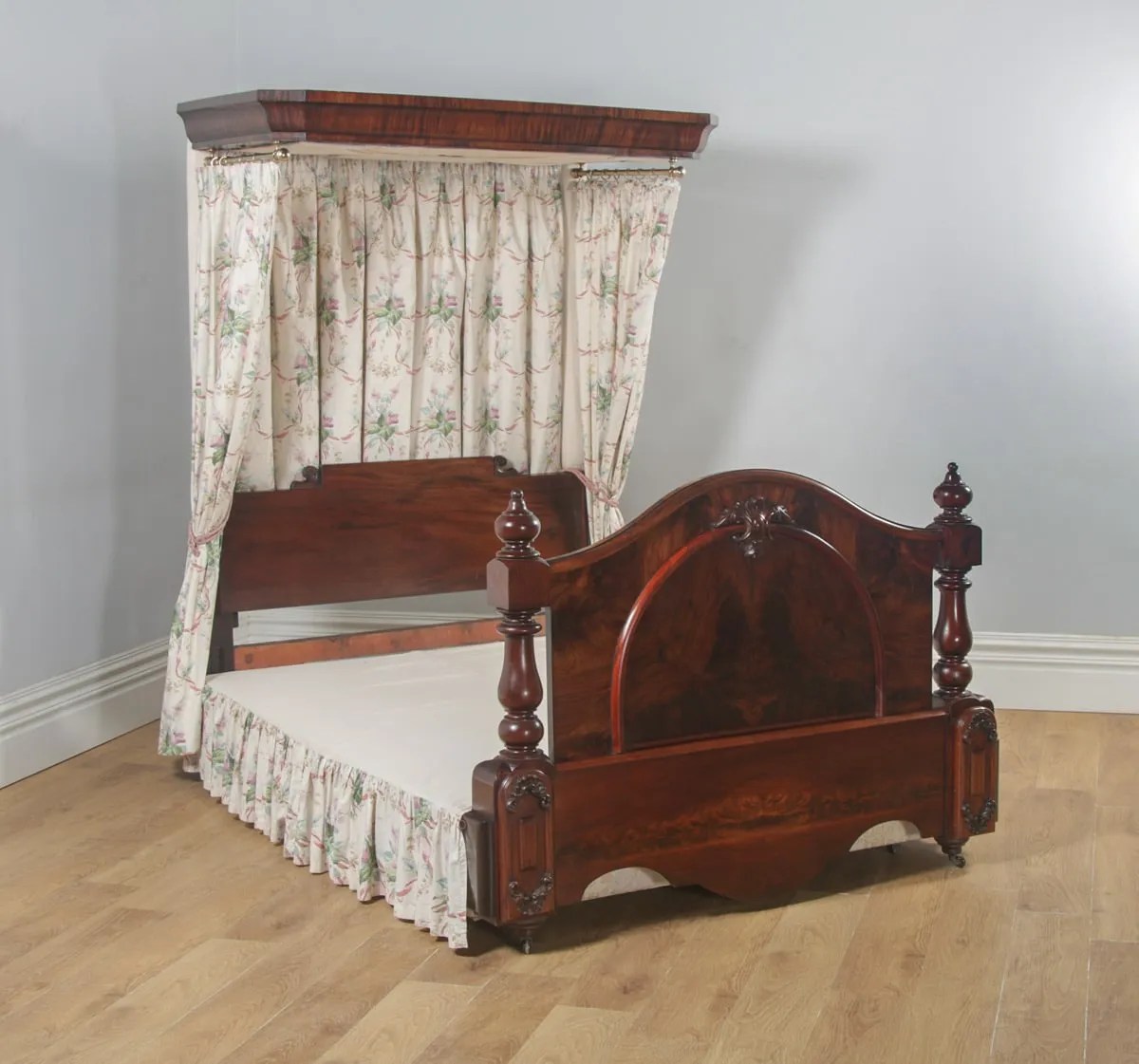 Antique King Size Beds For Sale Antique English Victorian Flame Mahogany 5ft King Size Half Tester Bed