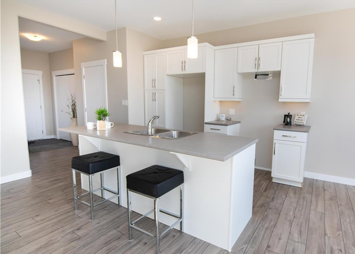 160 Eaglemere Real Estate