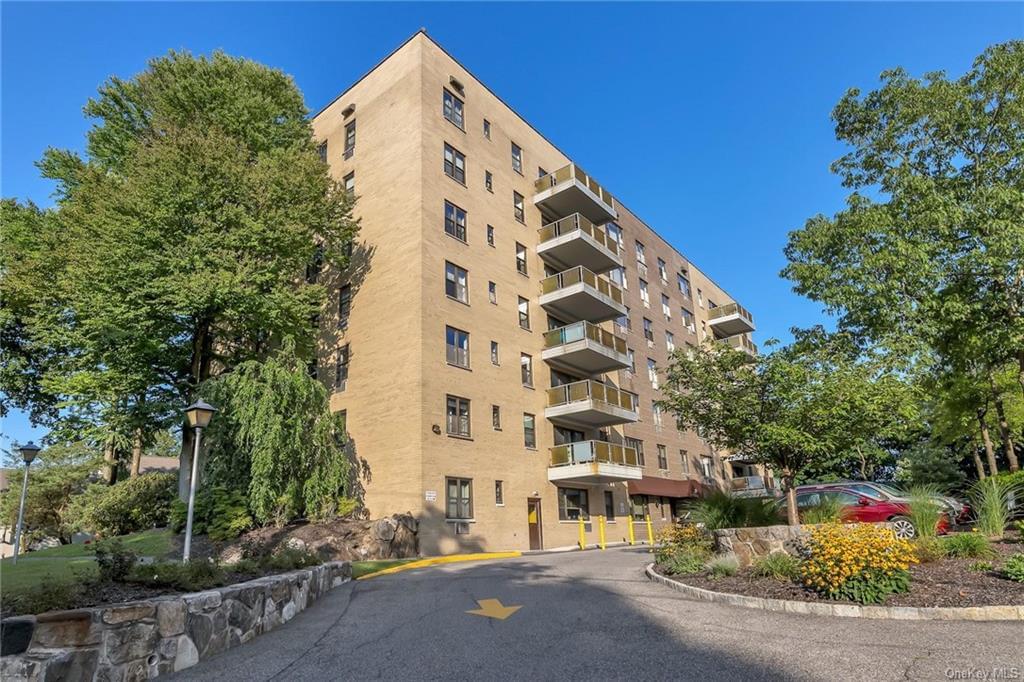 25 Stewart Place 318 in Westchester For Sale Yoreevo