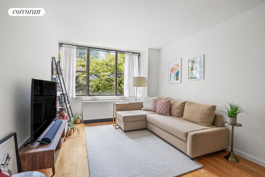 301 East 45th Street 3C in Manhattan For Sale Yoreevo