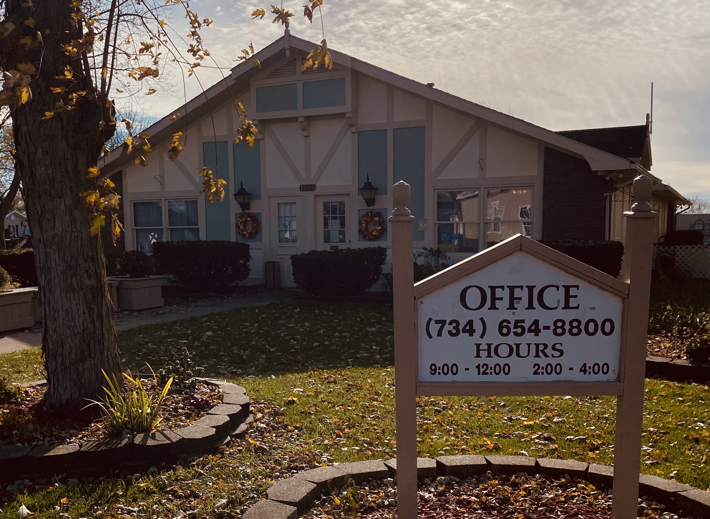 Home Yorkshire Manor in Carleton, MI