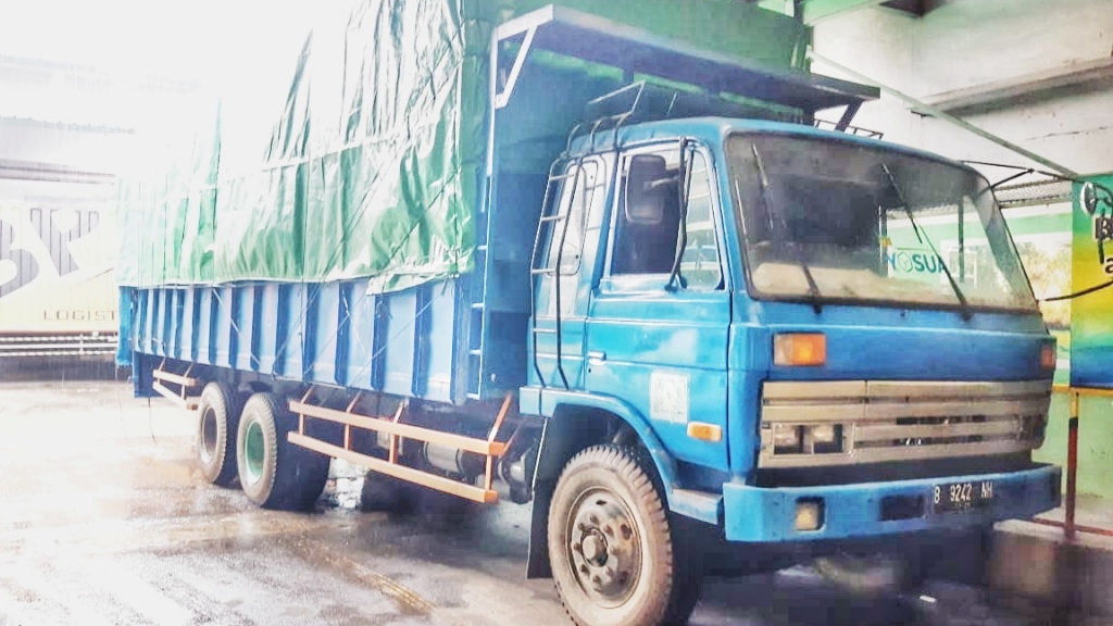 Perhatikan Ini Sebelum Memilih Jasa Sewa Truk Cargo Losbak Angkut Barang Pindahan Luar Kota